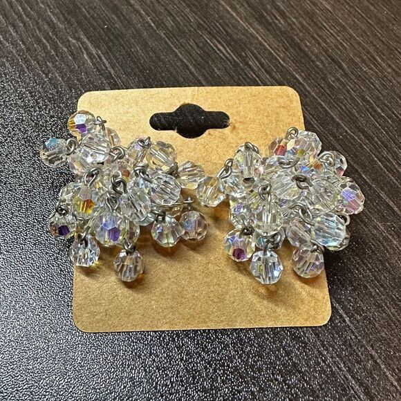 Vintage Aurora Borealis crystal clip on earrings! - Picture 2 of 9